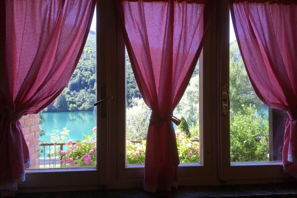 Casa A Schiera Fronte Lago Con Giardino Barcis Ngoại thất bức ảnh