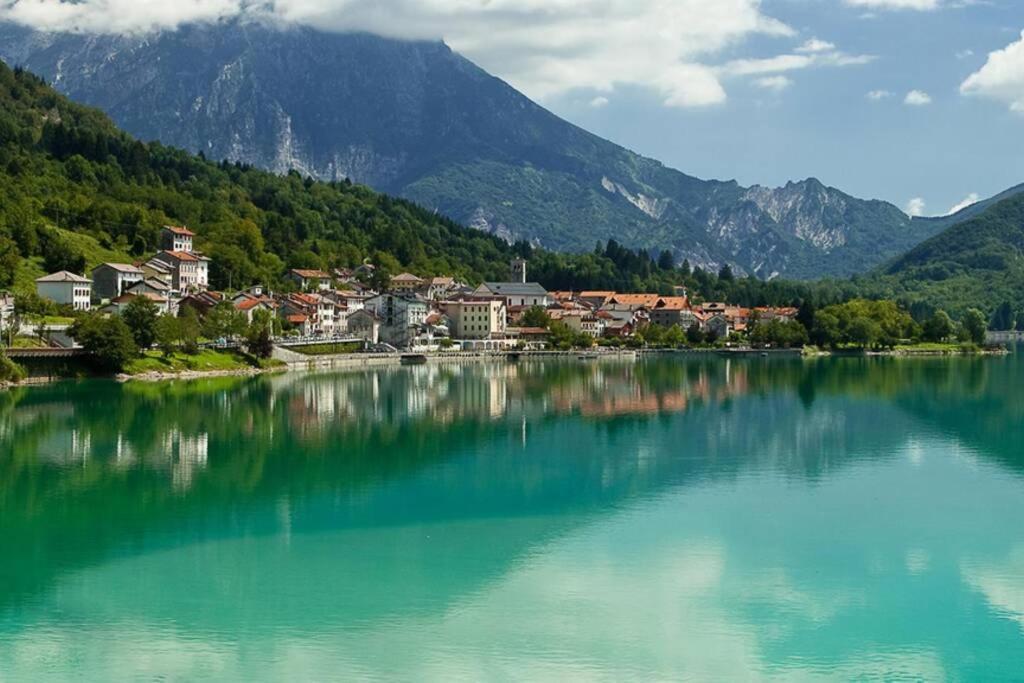 Casa A Schiera Fronte Lago Con Giardino Barcis Ngoại thất bức ảnh